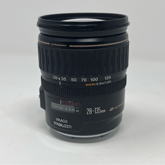 Canon EF 28-135mm f/3.5-5.6 USM Standard Zoom Lens for Canon SLR - Picture 1 of 8